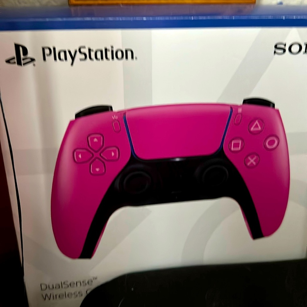 Brand new PS5 headset and pink controller